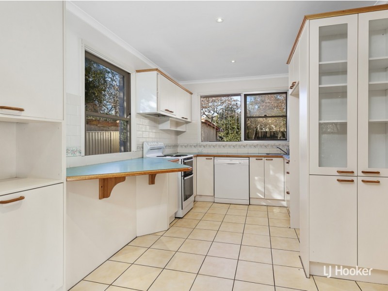 31 Wisdom Street, Hughes ACT 2605