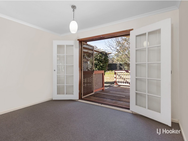31 Wisdom Street, Hughes ACT 2605