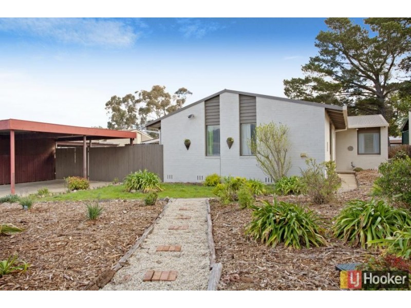 7 Moulder Court, Charnwood ACT 2615