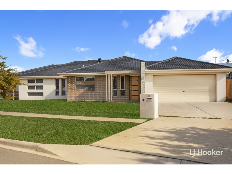 38 Rob Riley Circuit, Bonner ACT 2914