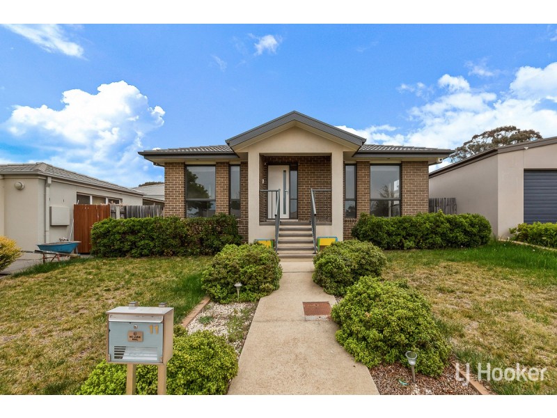 11 Kalianna Street, Harrison ACT 2914