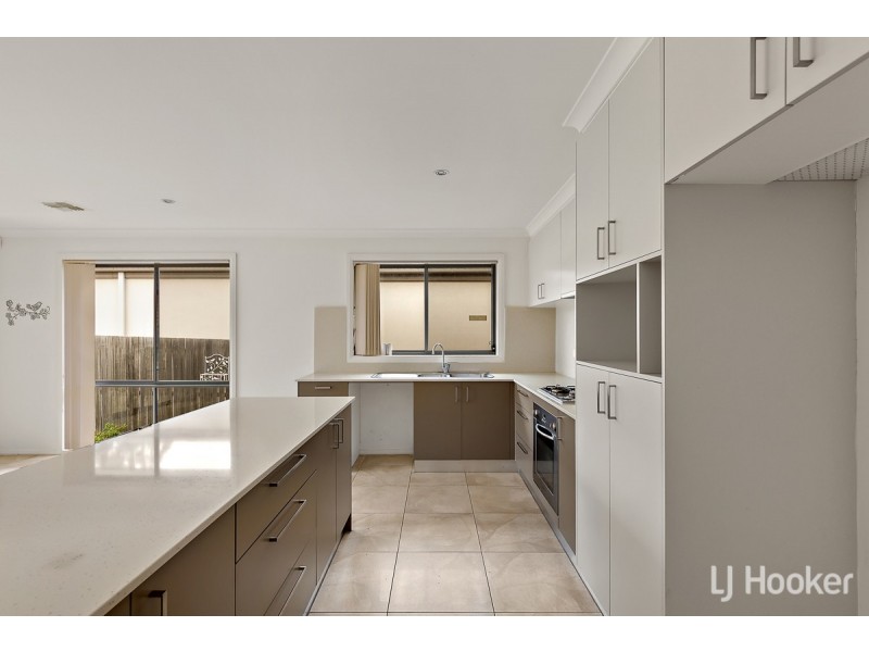 11 Kalianna Street, Harrison ACT 2914