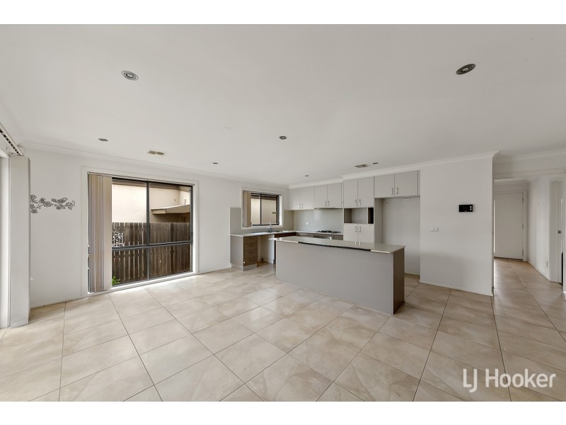 11 Kalianna Street, Harrison ACT 2914