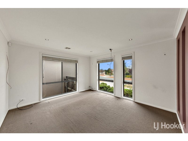 11 Kalianna Street, Harrison ACT 2914