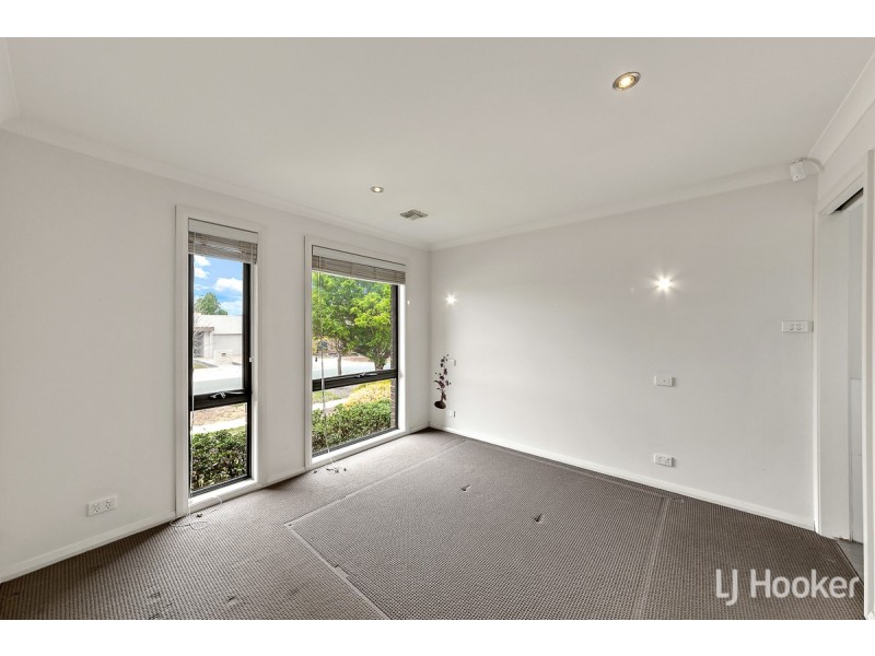 11 Kalianna Street, Harrison ACT 2914