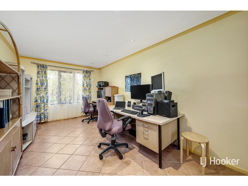 33 Mt Warning Crescent, Palmerston ACT 2913