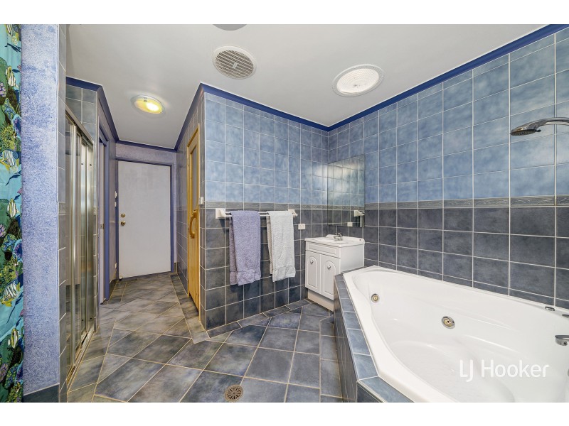 33 Mt Warning Crescent, Palmerston ACT 2913