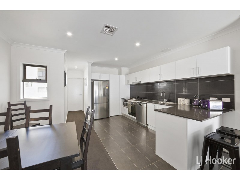 26/40 Henry Kendall Street, Franklin ACT 2913