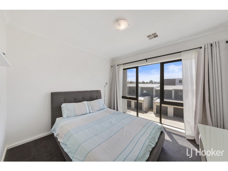 26/40 Henry Kendall Street, Franklin ACT 2913