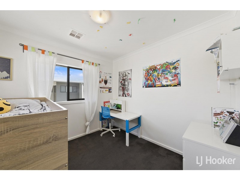 26/40 Henry Kendall Street, Franklin ACT 2913