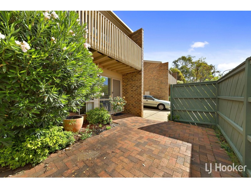 2/4 Earle Place, Page ACT 2614