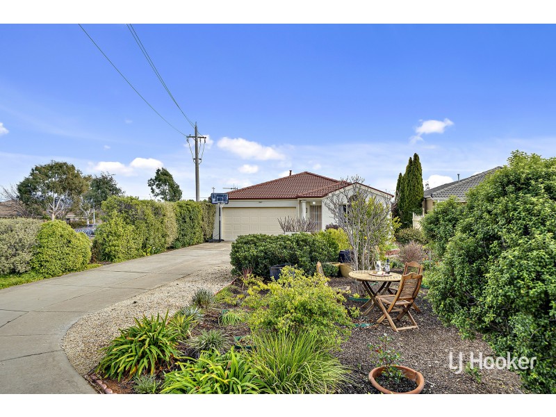 15 Mary Hall Circuit, Dunlop ACT 2615