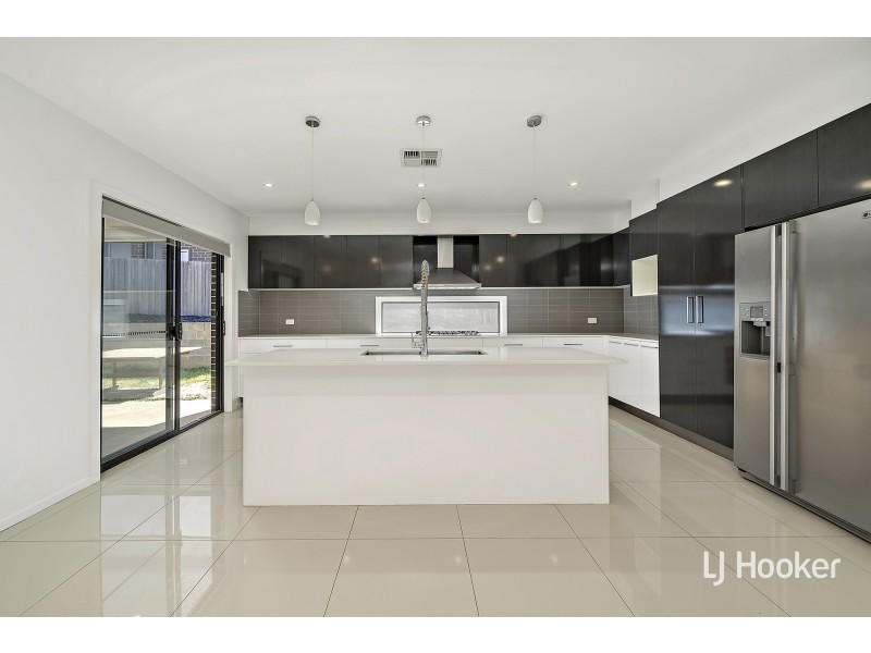 15 Mollie Dyer Street, Bonner ACT 2914