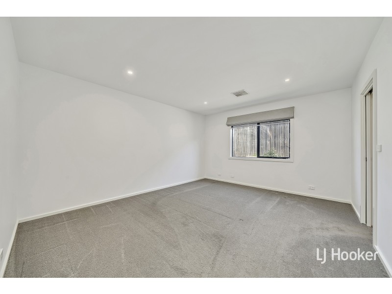 15 Mollie Dyer Street, Bonner ACT 2914