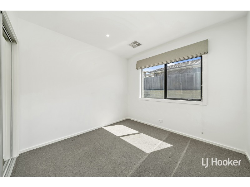 15 Mollie Dyer Street, Bonner ACT 2914