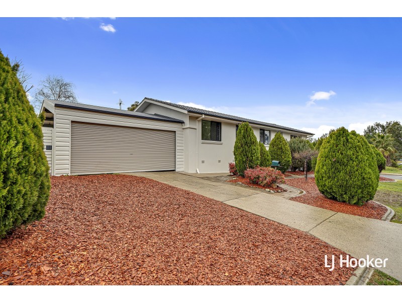 22 Barnard Circuit, Florey ACT 2615