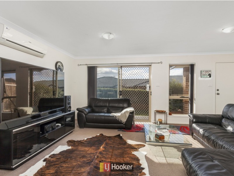 10/141 Macfarlane Burnet Avenue, Macgregor ACT 2615