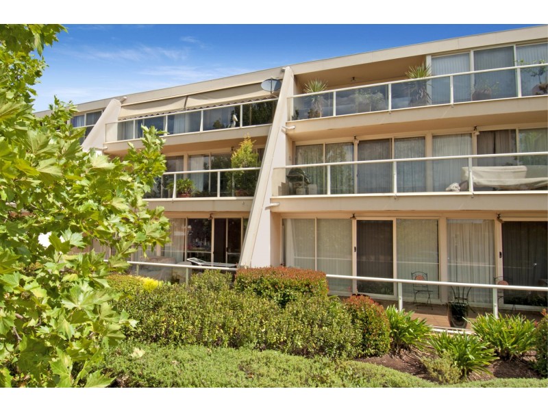 16B/9 Chandler Street, Belconnen ACT 2617