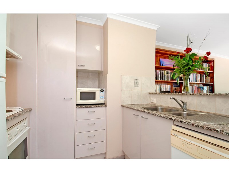 16B/9 Chandler Street, Belconnen ACT 2617