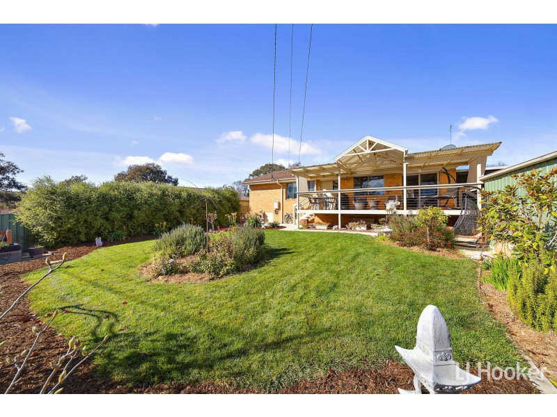 4 Degraves Crescent, Wanniassa ACT 2903