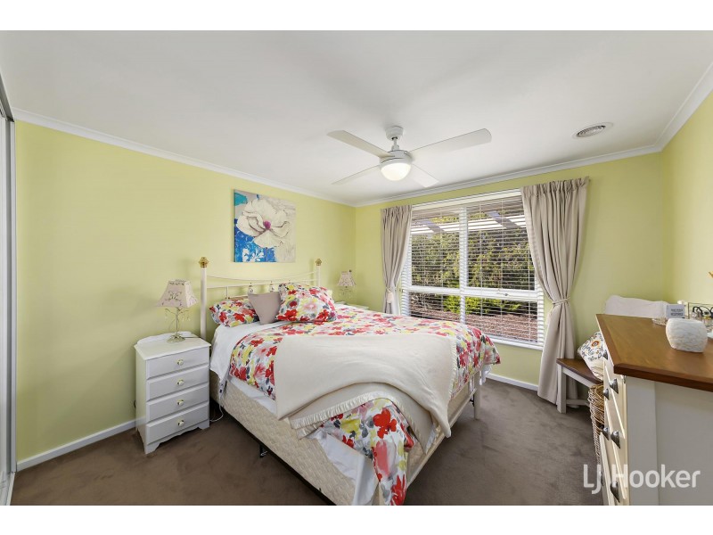 4 Degraves Crescent, Wanniassa ACT 2903