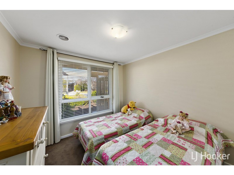 4 Degraves Crescent, Wanniassa ACT 2903