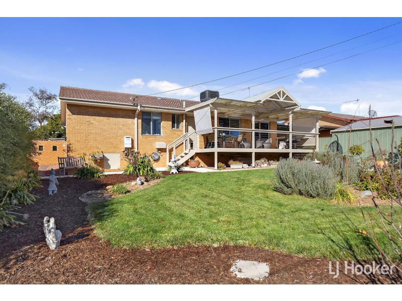 4 Degraves Crescent, Wanniassa ACT 2903