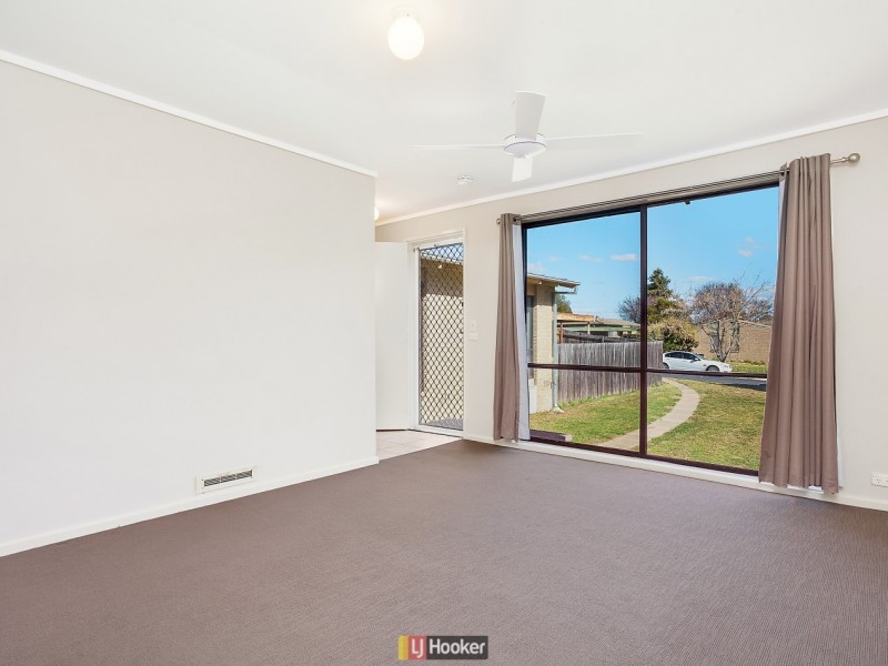10 Kerr Place, Charnwood ACT 2615