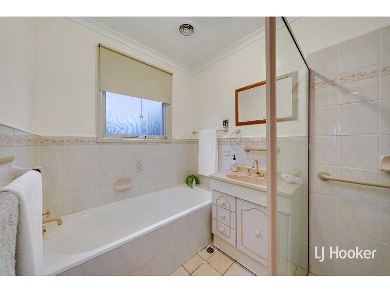 12 Cantor Crescent, Higgins ACT 2615