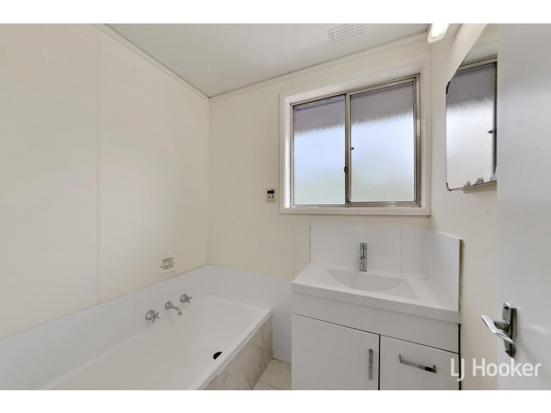 10 Jindivik Place, Scullin ACT 2614