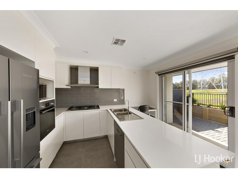 62 Lionel Rose Street, Holt ACT 2615