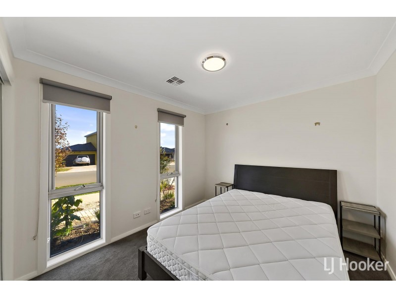 62 Lionel Rose Street, Holt ACT 2615