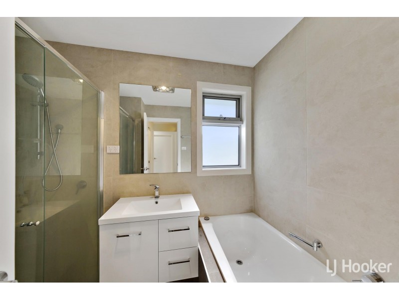 62 Lionel Rose Street, Holt ACT 2615