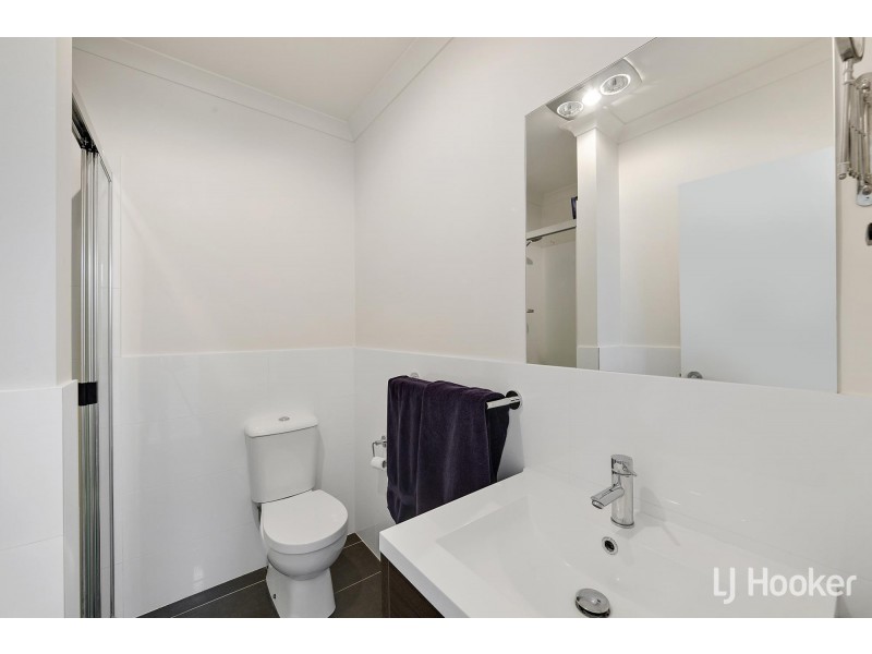 26/40 Henry Kendall Street, Franklin ACT 2913