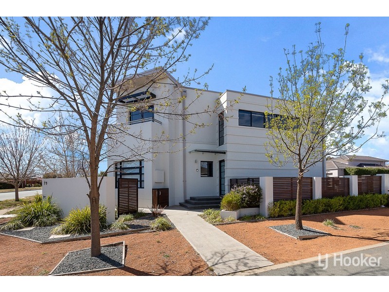 79 Patrick White Circuit, Franklin ACT 2913