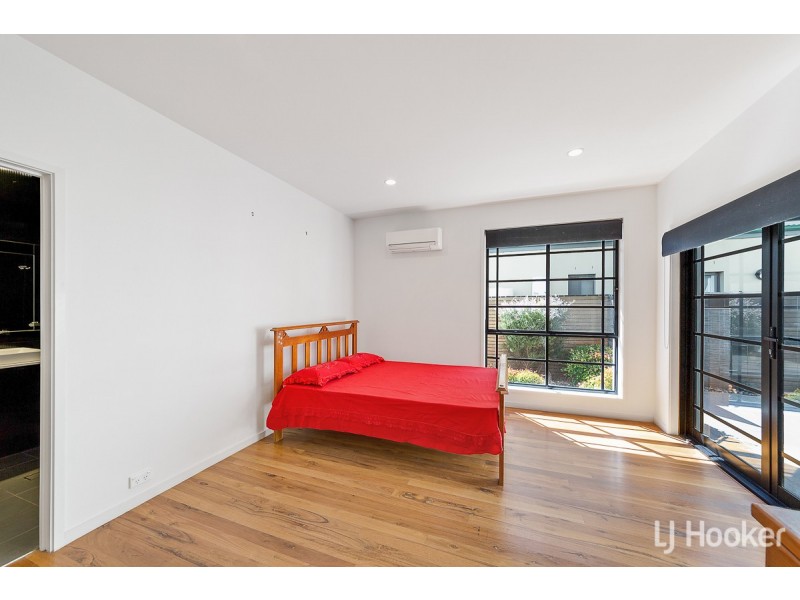 79 Patrick White Circuit, Franklin ACT 2913