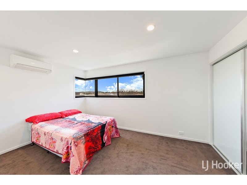 79 Patrick White Circuit, Franklin ACT 2913