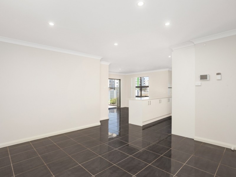 6 Mavis Latham Street, Franklin ACT 2913