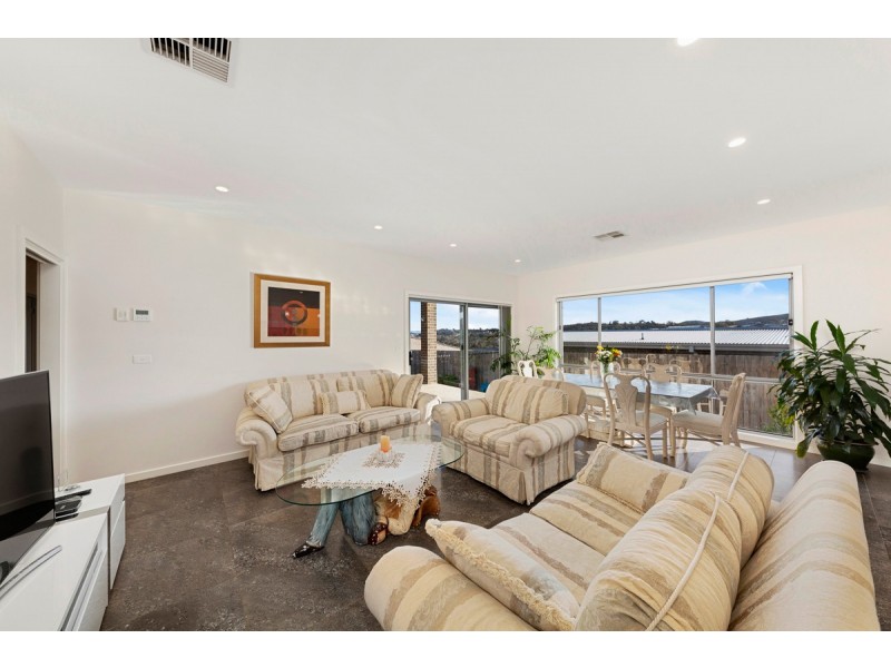 8 Yuyu Street, Ngunnawal ACT 2913