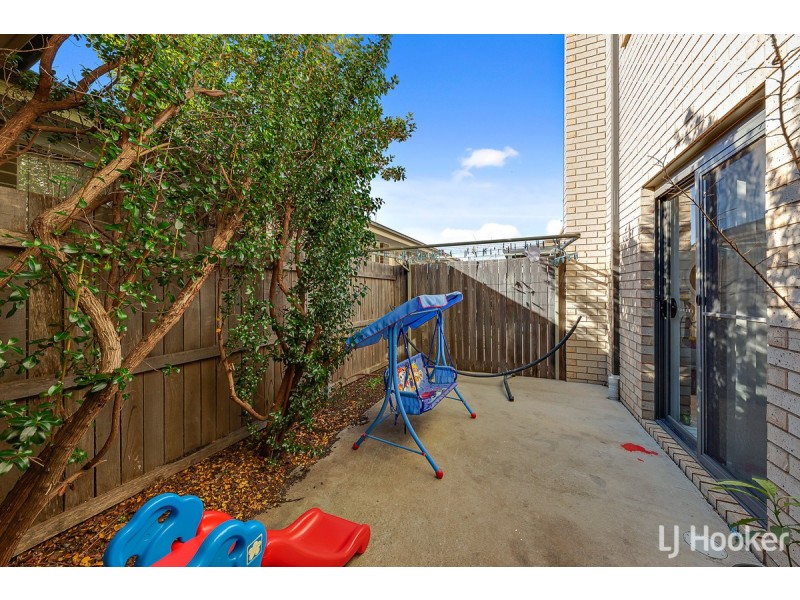 8 Ted Richards Street, Casey ACT 2913