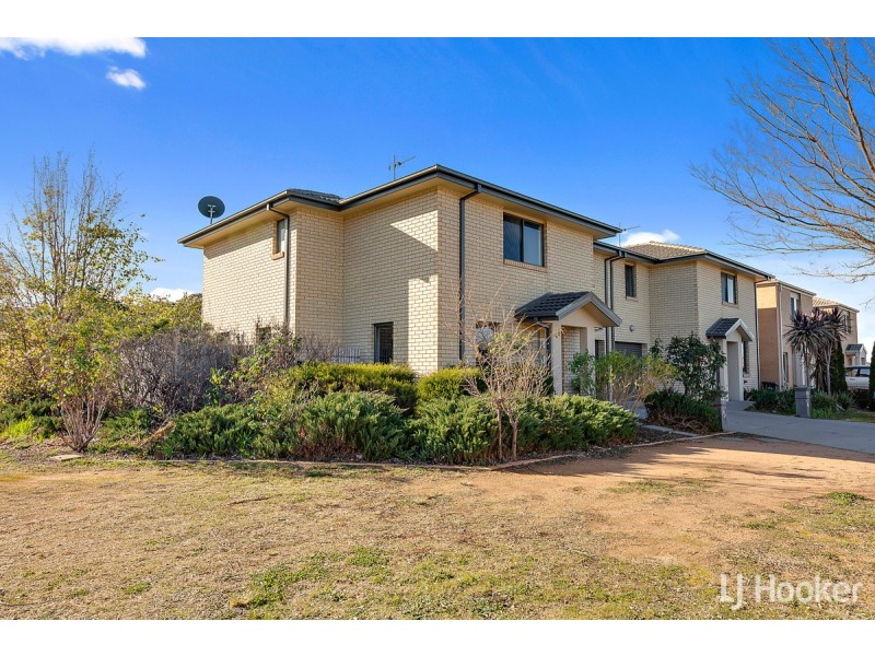 8 Ted Richards Street, Casey ACT 2913