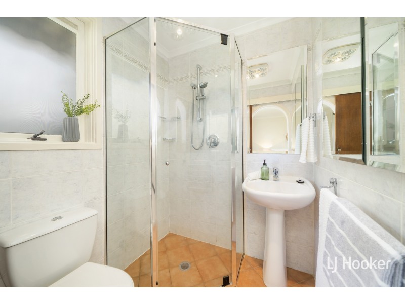 14 Jeffcott Place, Latham ACT 2615