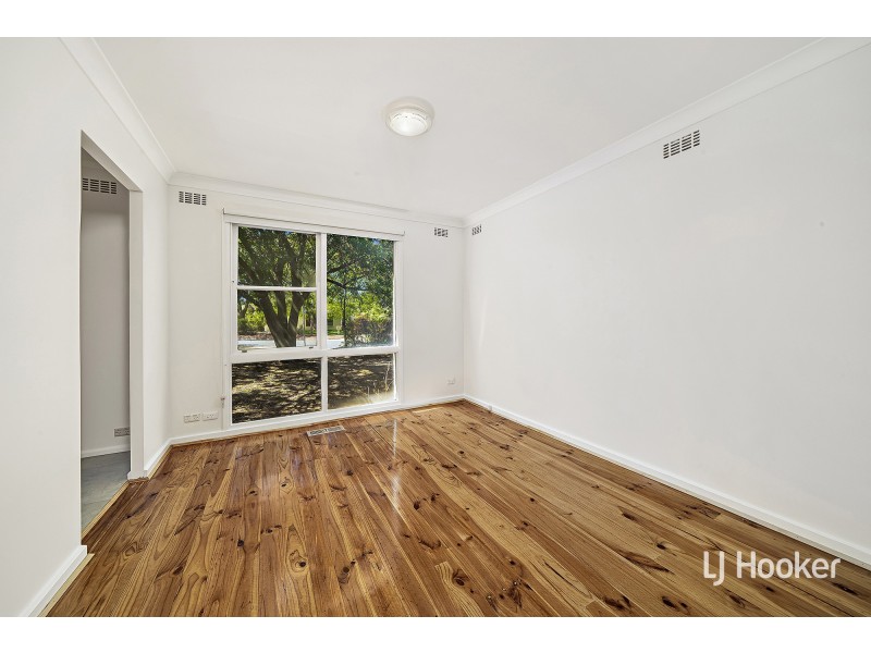 17 MacLaurin Crescent, Chifley ACT 2606