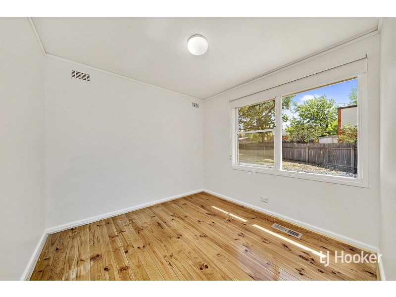 17 MacLaurin Crescent, Chifley ACT 2606