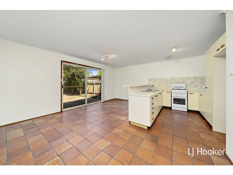 71 Twelvetrees Crescent, Florey ACT 2615