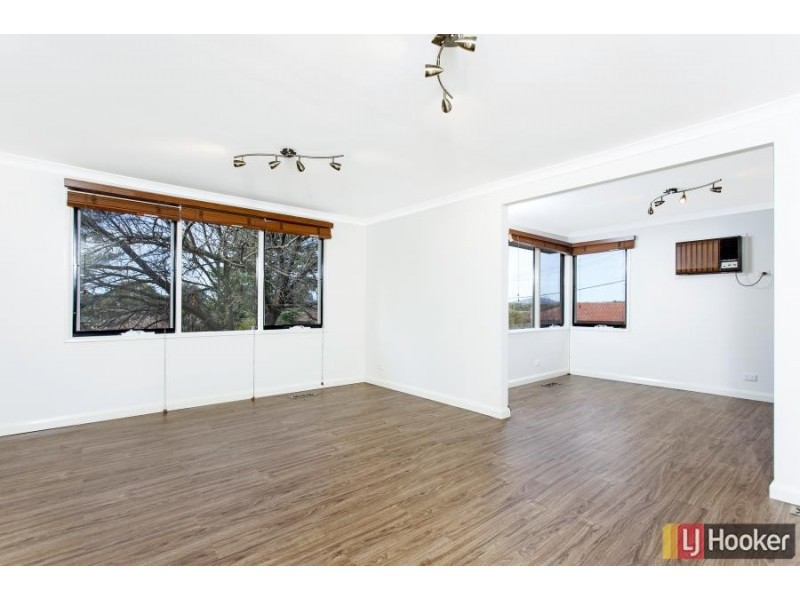 8 Cumpston Place, Macgregor ACT 2615