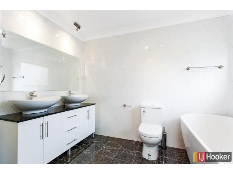 8 Cumpston Place, Macgregor ACT 2615