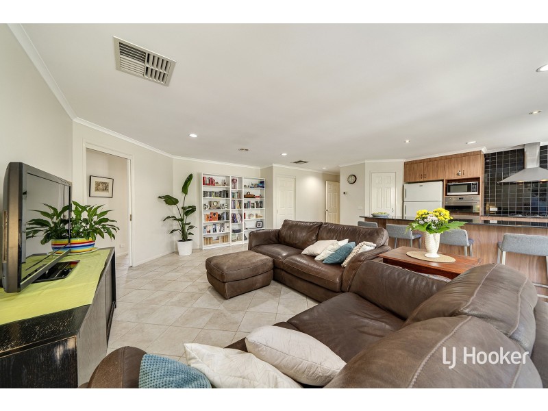 9 Dexion Place, Dunlop ACT 2615