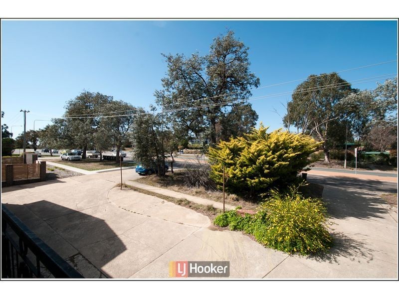1/6 Belconnen Way, Page ACT 2614