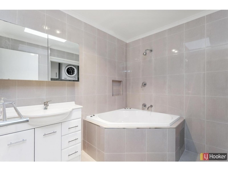 18/15 John Cleland Crescent, Florey ACT 2615